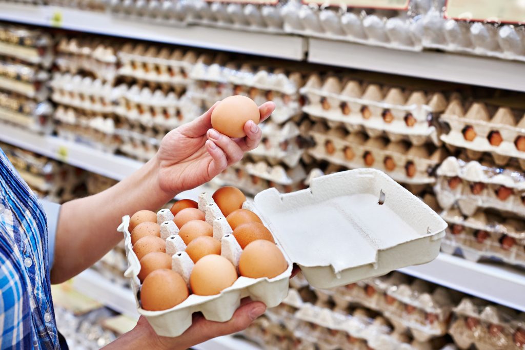 Alternativa de muitas famílias, ovo bate recorde negativo nos preços