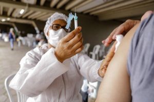 Manaus retoma vacinação contra Covid com mais de 80 pontos de imunização