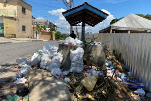 Lixeiras irregulares continuam a incomodar moradores de bairros de Manaus