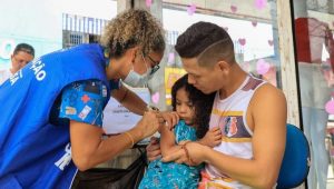 Manaus retoma vacinação contra covid em crianças com idade a partir de 3 anos