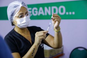 Manaus tem 74 pontos de vacinação contra covid até sexta-feira (28)