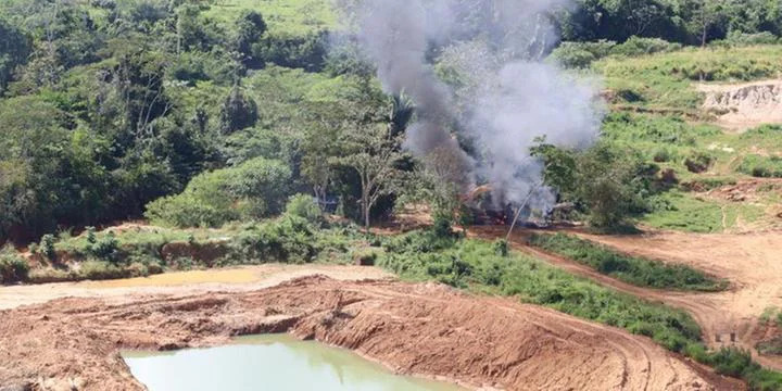 Dez áreas de garimpo ilegal são destruídas no interior do AM