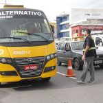 Motoristas e pedestres denunciam direção perigosa nos “Amarelinhos” em Manaus